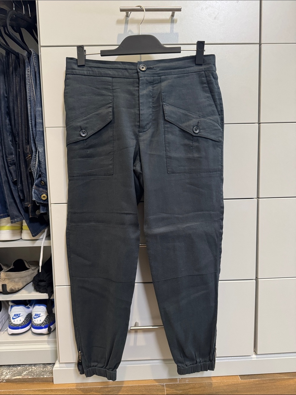 James Perse Black Cropped Cargo Ankle Pants